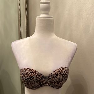 Strapless cheetah print bra